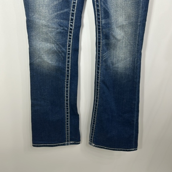 Miss Me  Woman’s Boot Cut jeans Dark Wash size 28 - Picture 4 of 14